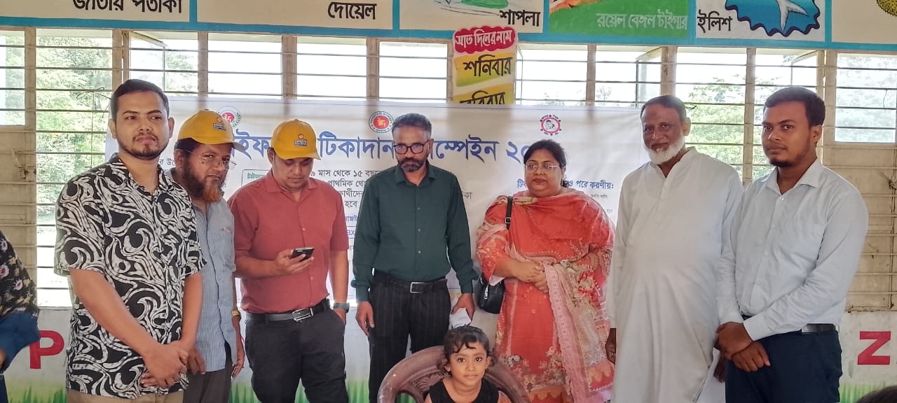 সারাদেশের মত বেগমগঞ্জে শুরু হলো টাইফয়েড টিকা কর্মসূচি ; উদ্বোধন করেন টিএসও হাসান খায়ের