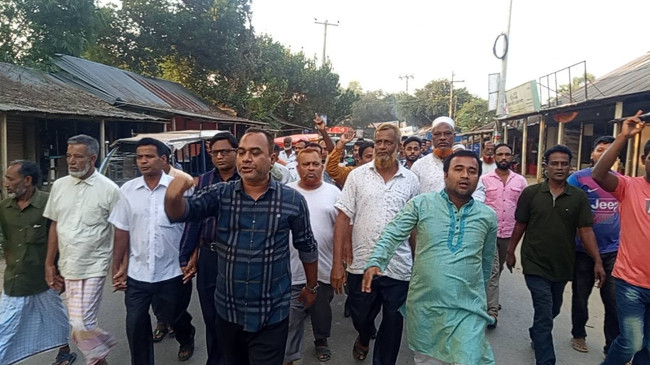 কালিকাপুর বাজারে ধানের শীষের পক্ষে বর্ণাঢ্য মিছিল
